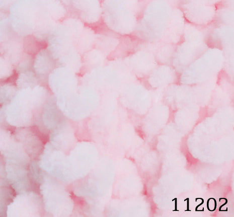 Himalaya Dolphin Loop 11202 yarn by YarnPark