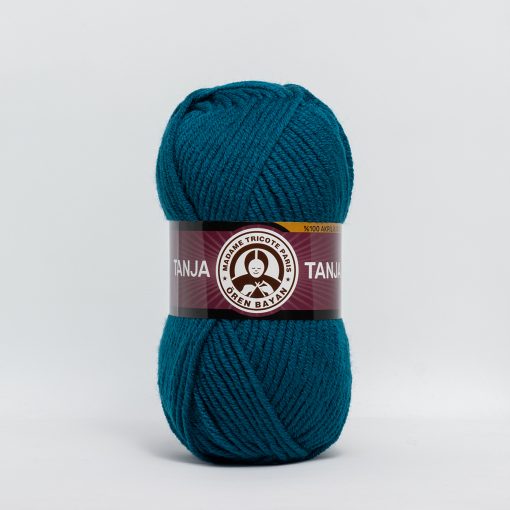 Madame Tricote Paris Tanja 101 Bulky Acrylic Yarn by YarnPark