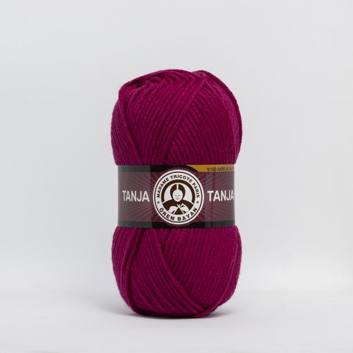 Madame Tricote Paris Tanja 103 Bulky Acrylic Yarn by YarnPark