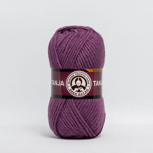 Madame Tricote Paris Tanja 104 Bulky Acrylic Yarn by YarnPark