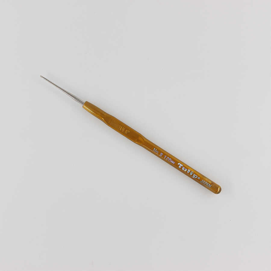 Tulip Plastic-Handle Lace Crochet Hook – No. 8